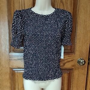 Women's Dark Navy Floral Short-Sleeve Smocked Top NWT Large (12-14)